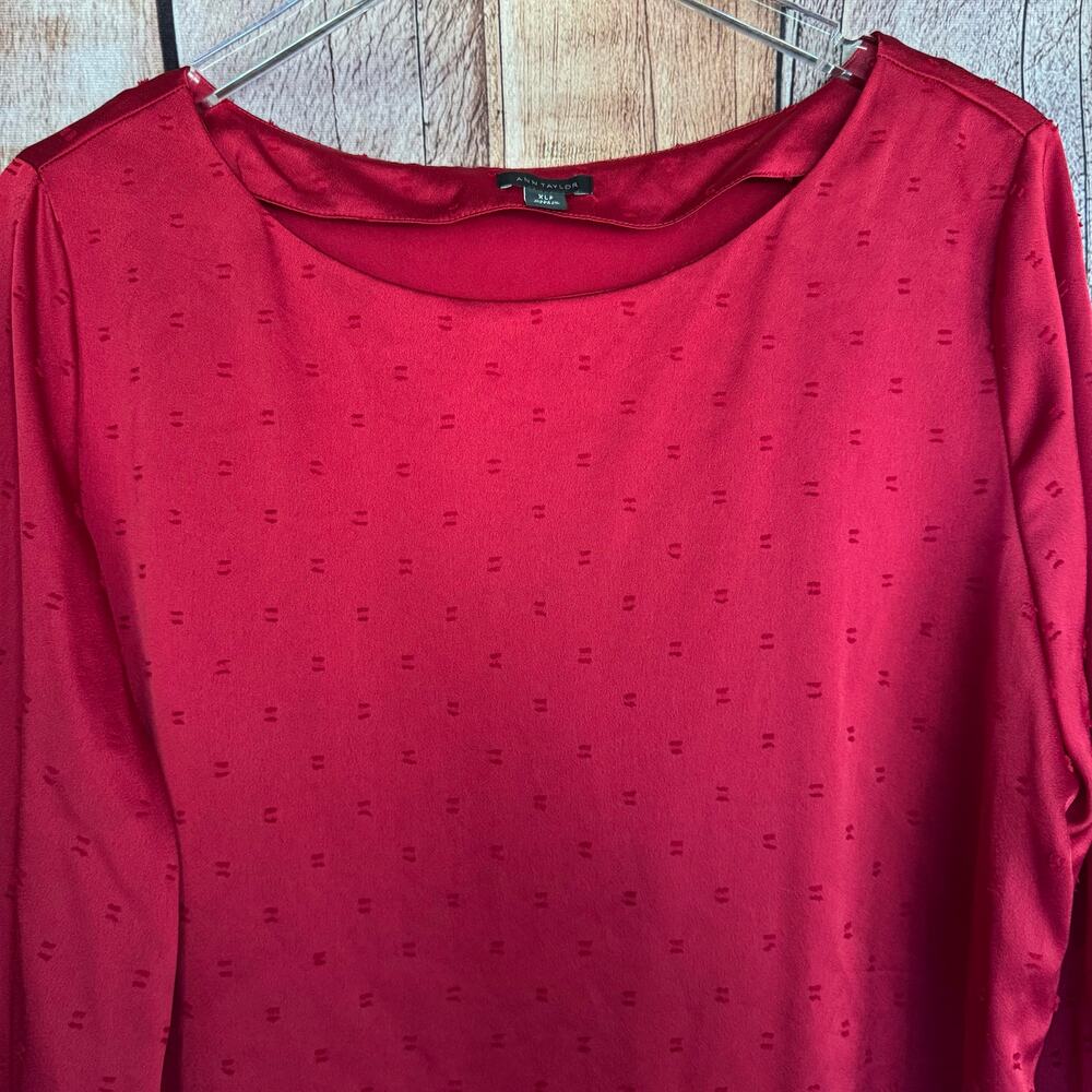 Ann Taylor Red Blouse Long Sleeve Textured Dot Holiday Valentine Workwear XLP - Picture 3 of 9